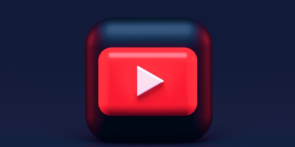 What is an IPTV service — streaming live TV over the internet across devices in the USA and Canada